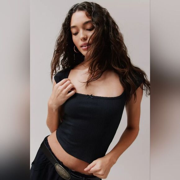 NWOT BDG Callie Short Sleeve Baby Tee - missing little bow on front - Picture 2 of 5